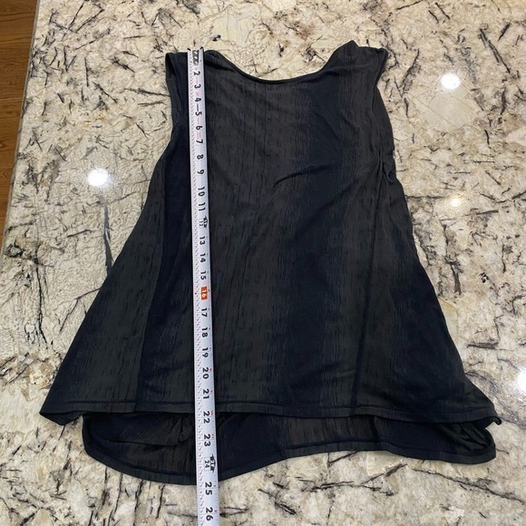 Lululemon‎ Black Tank Top Size Medium - Picture 4 of 7